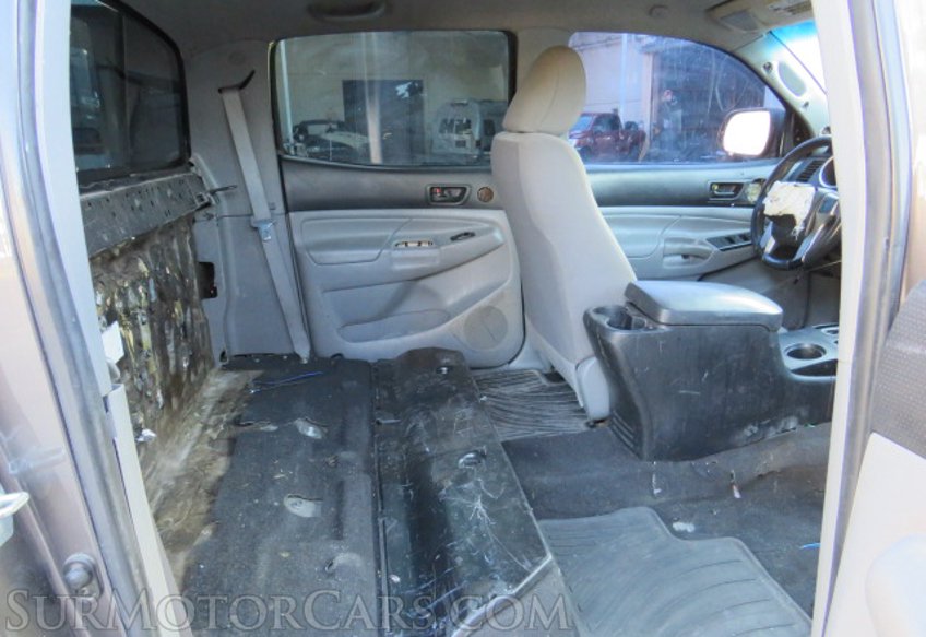 2012 Toyota Tacoma - Image 30