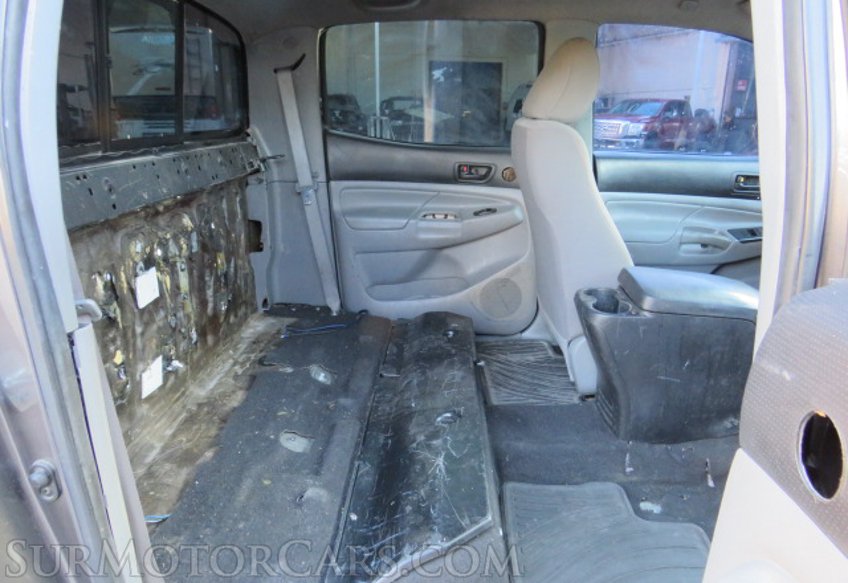 2012 Toyota Tacoma - Image 28