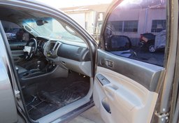 2012 Toyota Tacoma - Image 20