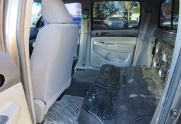 2012 Toyota Tacoma - Image 29