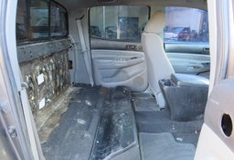 2012 Toyota Tacoma - Image 28