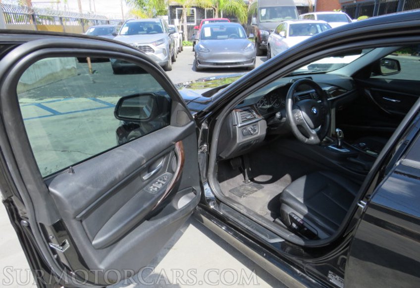 2015 BMW 3 Series - Image 27