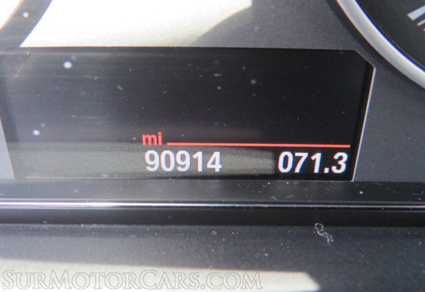 2015 BMW 3 Series - Image 29