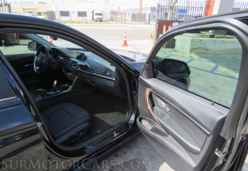 2015 BMW 3 Series - Image 41