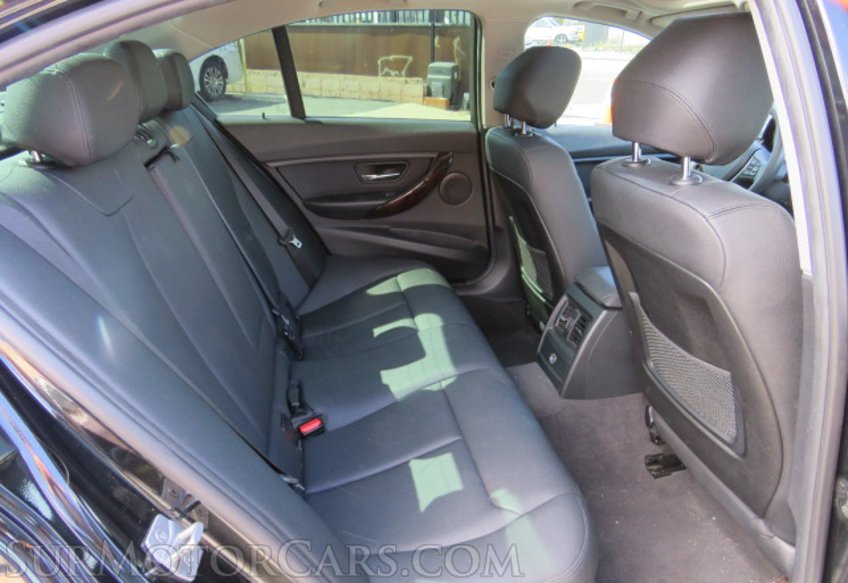 2015 BMW 3 Series - Image 34