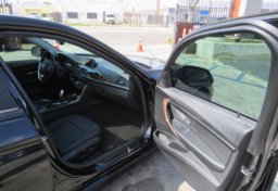 2015 BMW 3 Series - Image 41