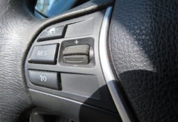 2015 BMW 3 Series - Image 40