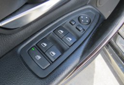 2015 BMW 3 Series - Image 45