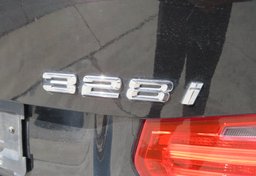 2015 BMW 3 Series - Image 14