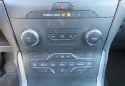 2020 Ford Edge - Image 38