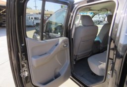 2019 Nissan Frontier - Image 27