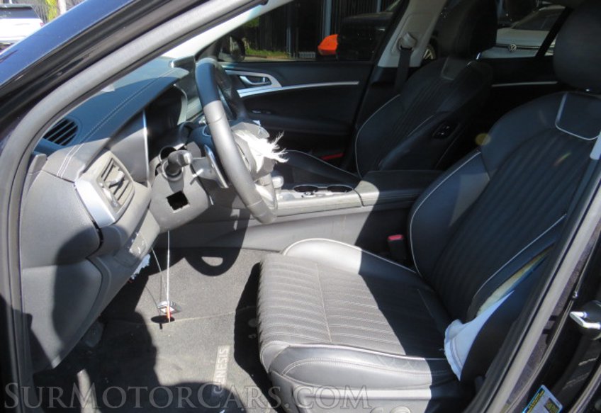 2020 Genesis G70 - Image 27