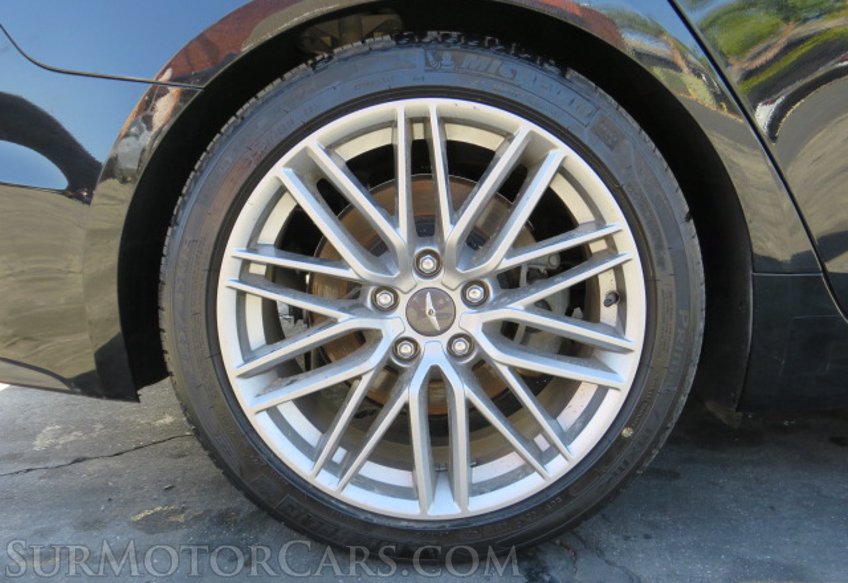 2020 Genesis G70 - Image 11