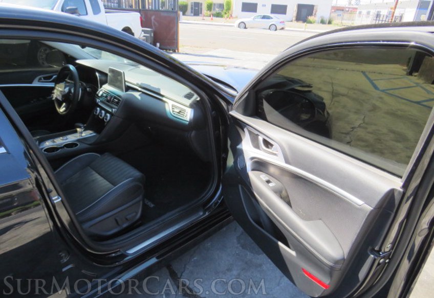 2020 Genesis G70 - Image 23