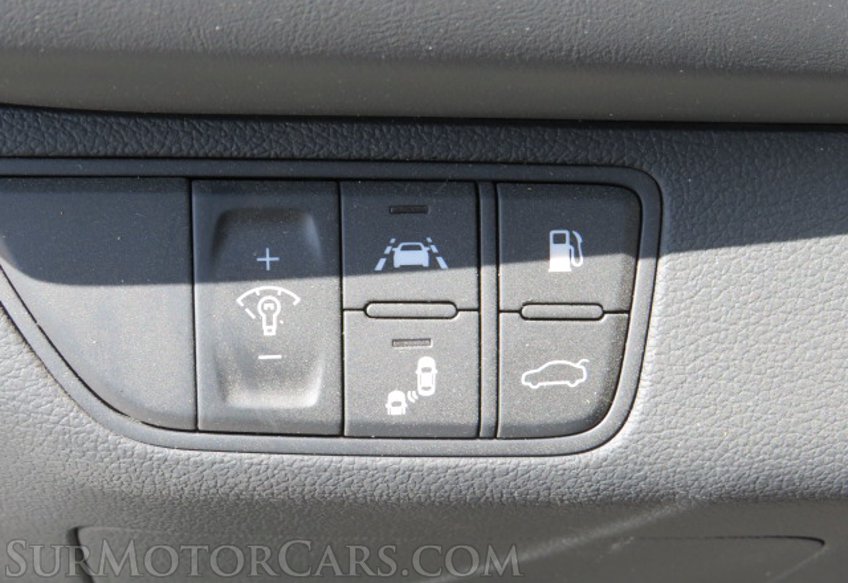 2020 Genesis G70 - Image 50