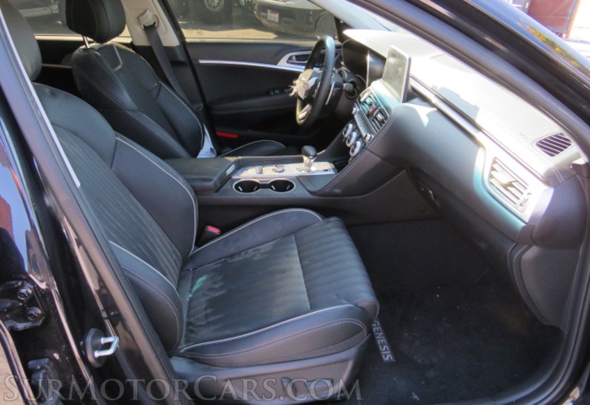 2020 Genesis G70 - Image 26