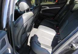 2020 Genesis G70 - Image 31