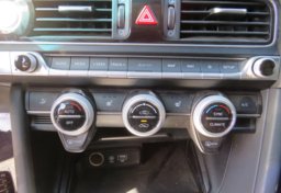 2020 Genesis G70 - Image 40