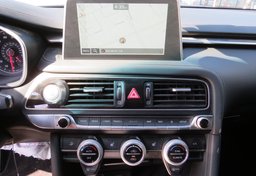 2020 Genesis G70 - Image 39