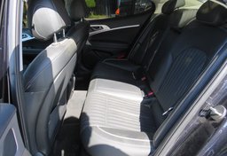 2020 Genesis G70 - Image 33