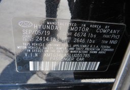 2020 Genesis G70 - Image 57