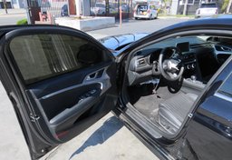 2020 Genesis G70 - Image 22