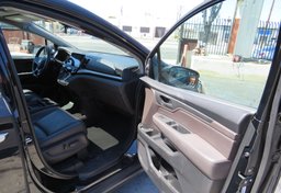 2018 Honda Odyssey - Image 22