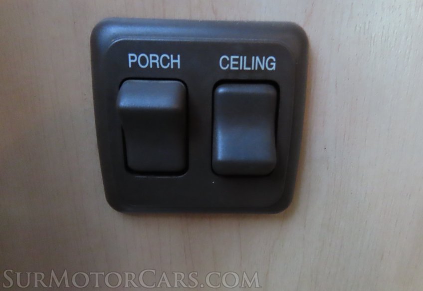 2003 Volkswagen Winnebago EuroVan - Image 39