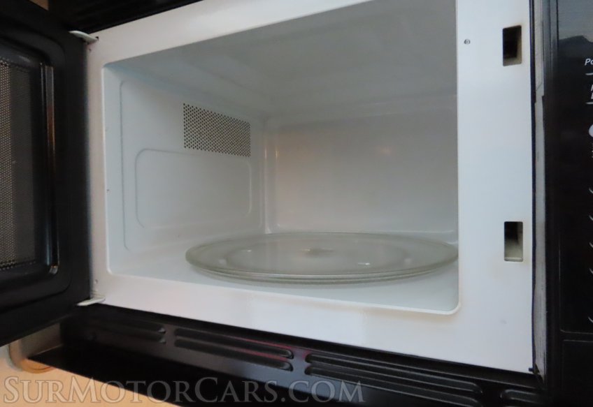 2003 Volkswagen Winnebago EuroVan - Image 44