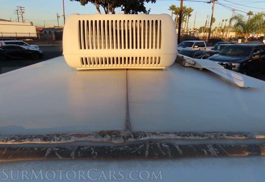 2003 Volkswagen Winnebago EuroVan - Image 15