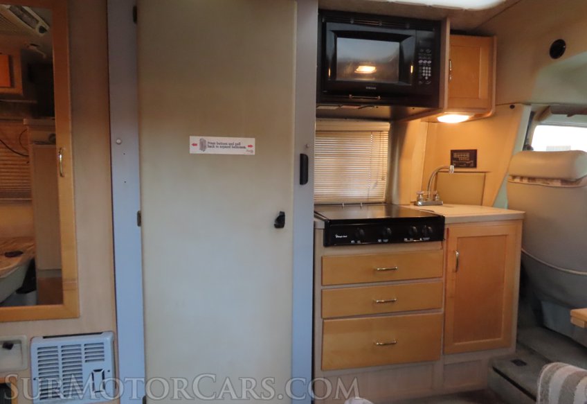 2003 Volkswagen Winnebago EuroVan - Image 74