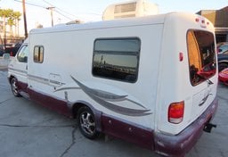 2003 Volkswagen Winnebago EuroVan - Image 10