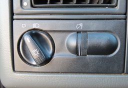 2003 Volkswagen Winnebago EuroVan - Image 35