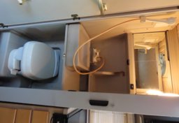 2003 Volkswagen Winnebago EuroVan - Image 49