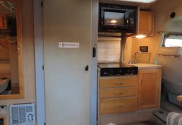 2003 Volkswagen Winnebago EuroVan - Image 74