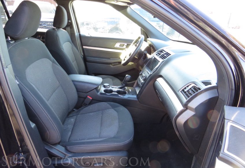 2019 Ford Explorer - Image 26