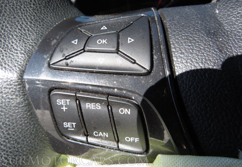 2019 Ford Explorer - Image 36