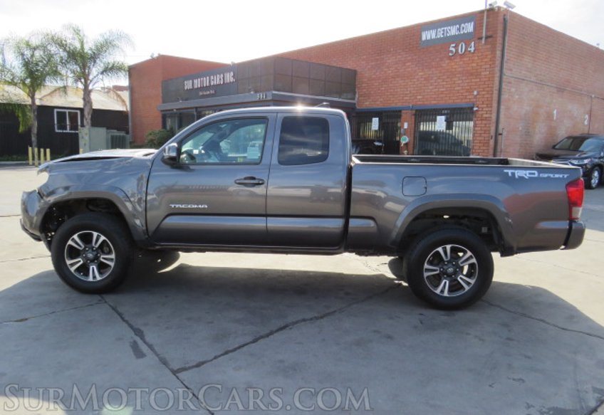 2016 Toyota Tacoma - Image 12