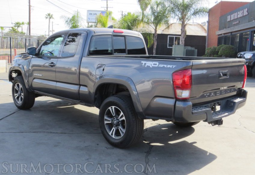 2016 Toyota Tacoma - Image 8