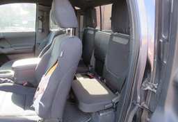 2016 Toyota Tacoma - Image 31