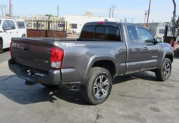 2016 Toyota Tacoma - Image 7