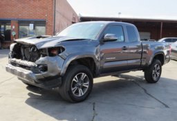 2016 Toyota Tacoma - Image 4