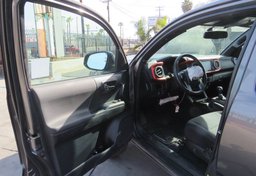 2016 Toyota Tacoma - Image 23