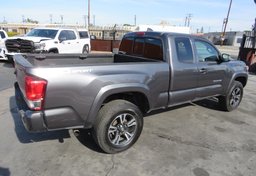 2016 Toyota Tacoma - Image 5