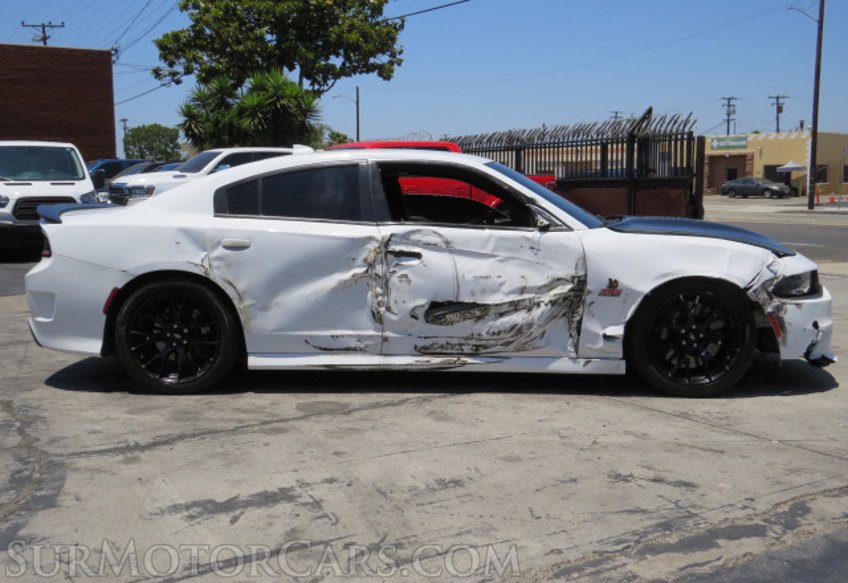 2019 Dodge Charger - Image 12