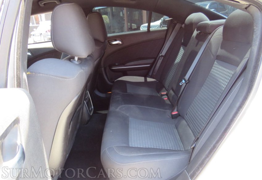 2019 Dodge Charger - Image 28