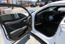 2019 Dodge Charger - Image 20