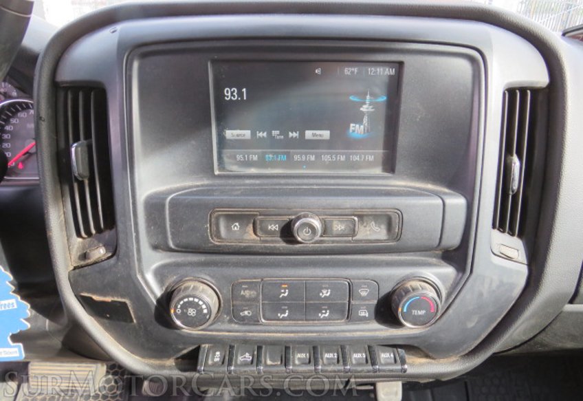 2017 Chevrolet Silverado 3500HD - Image 29