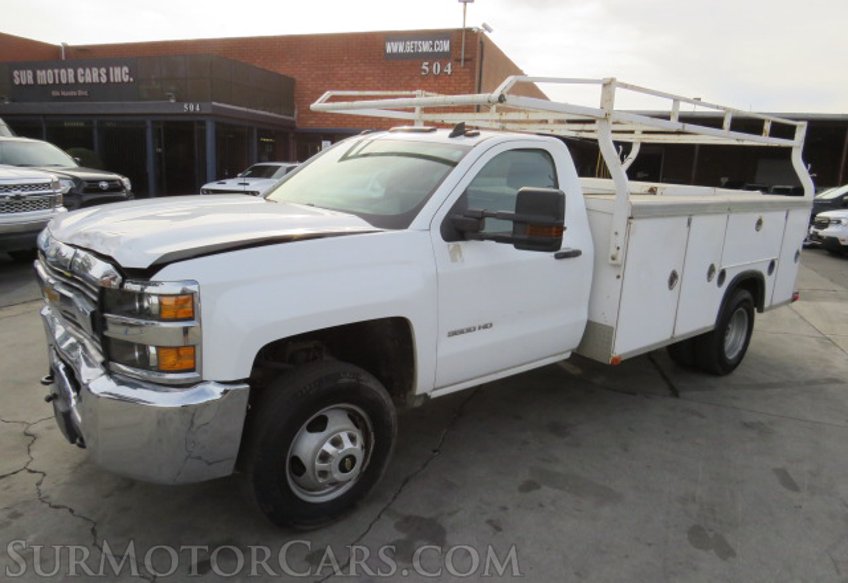 2017 Chevrolet Silverado 3500HD - Image 2