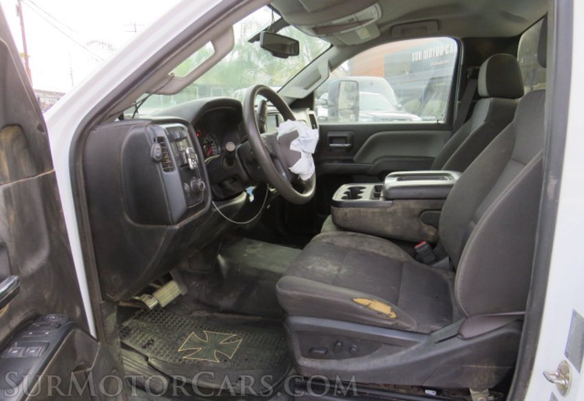 2017 Chevrolet Silverado 3500HD - Image 22